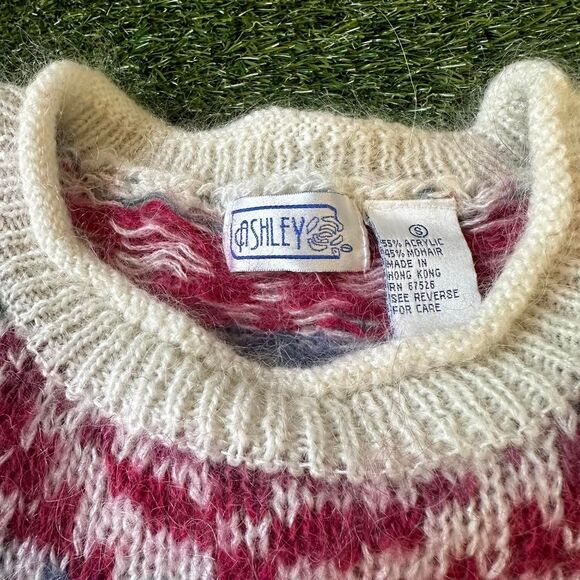 American Vintage Women's mohair blend Aztec pattern sweater, size S - Picture 3 of 4